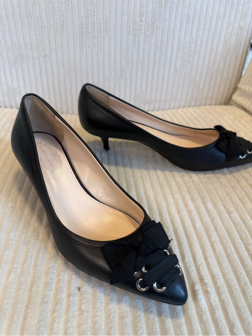 Black Pointed Toe Kitten Heels with Bow Detail - Women Shoes